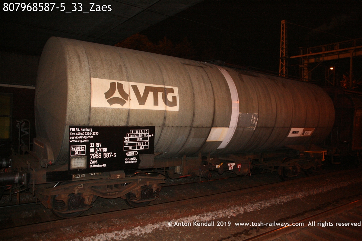 807968587-5_33_Zaes.JPG